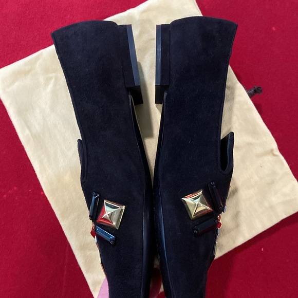 Stunningly beautiful, Louis Vuitton smoking slippers in black suede. - Picture 2 of 7